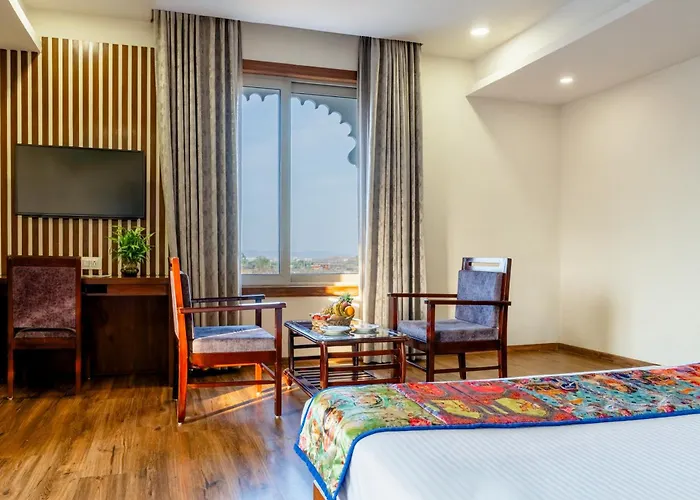 Hotel Paandora Grand,Udaipur